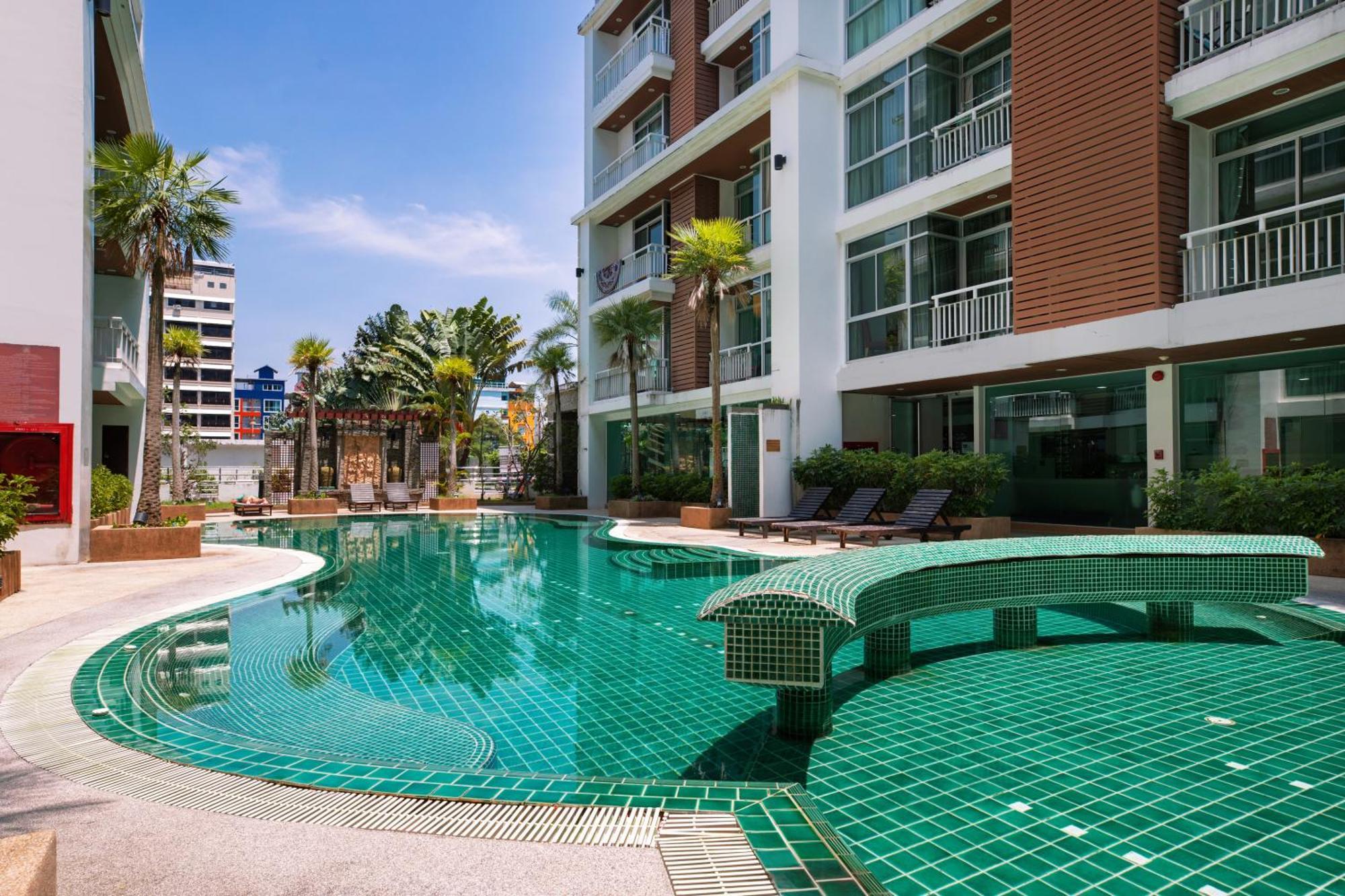 Icheck Inn Residences Patong Bagian luar foto