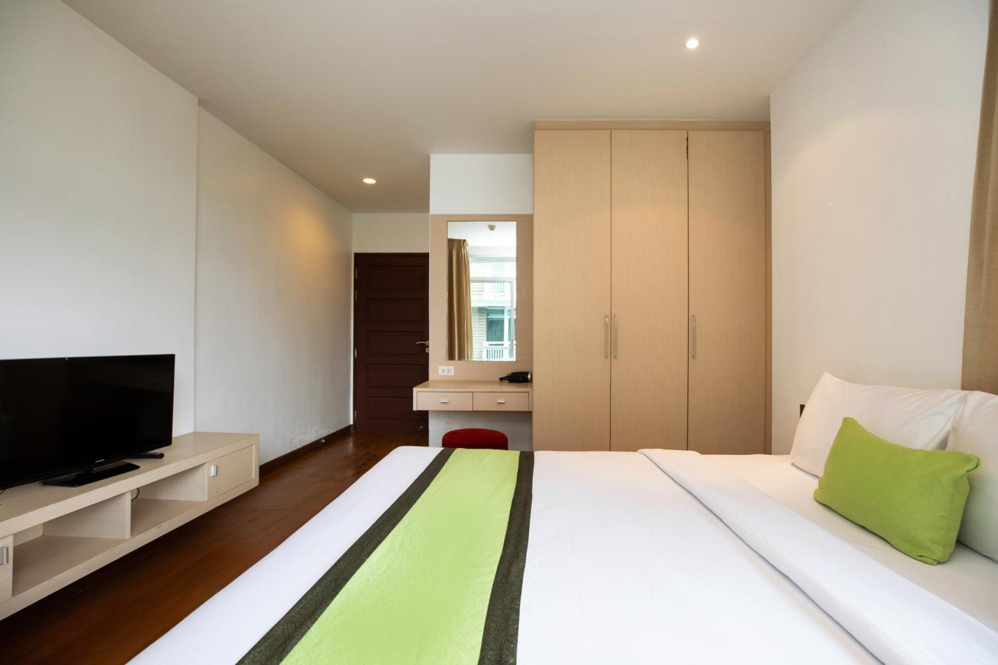 Icheck Inn Residences Patong Bagian luar foto