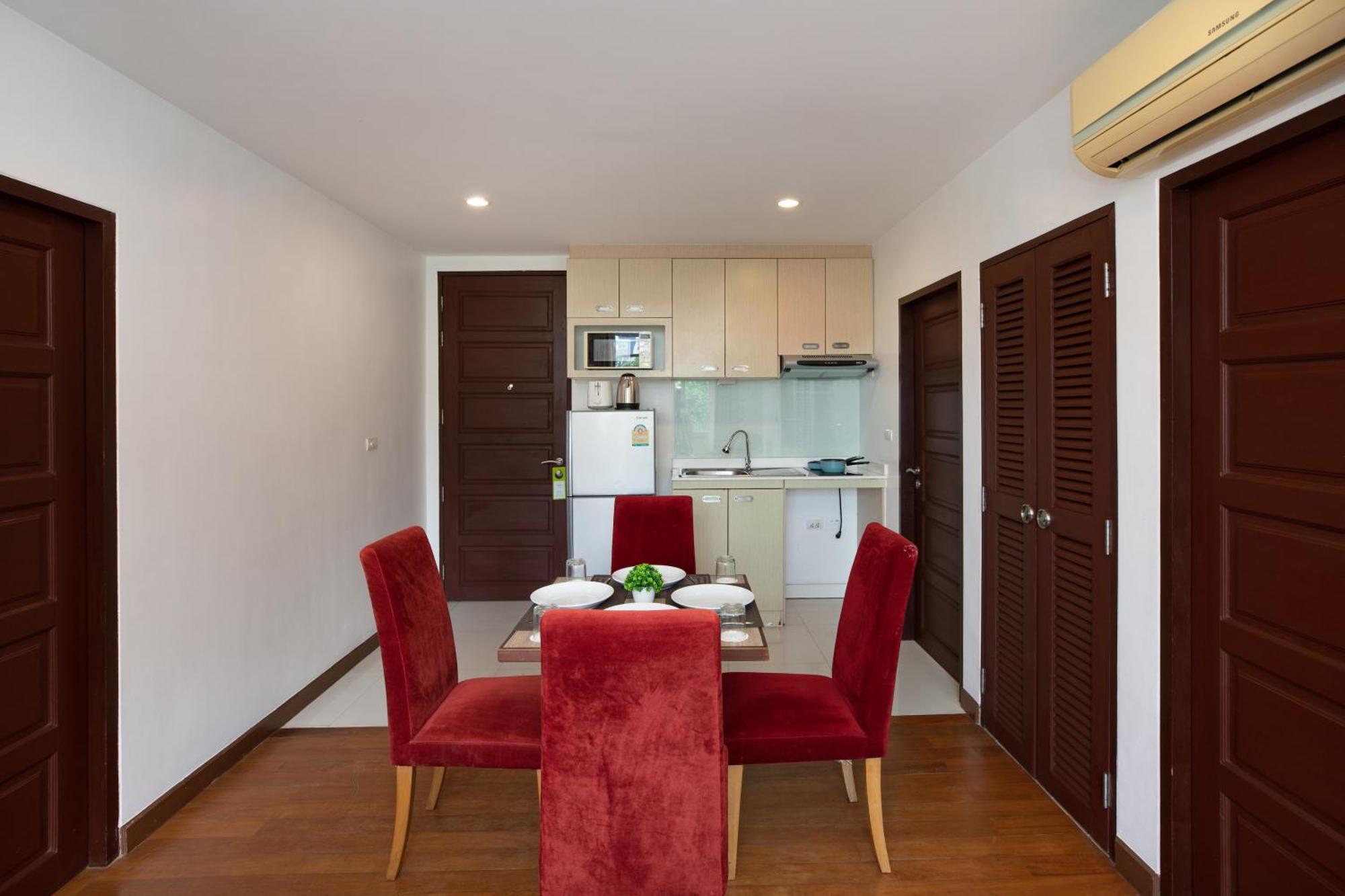 Icheck Inn Residences Patong Bagian luar foto