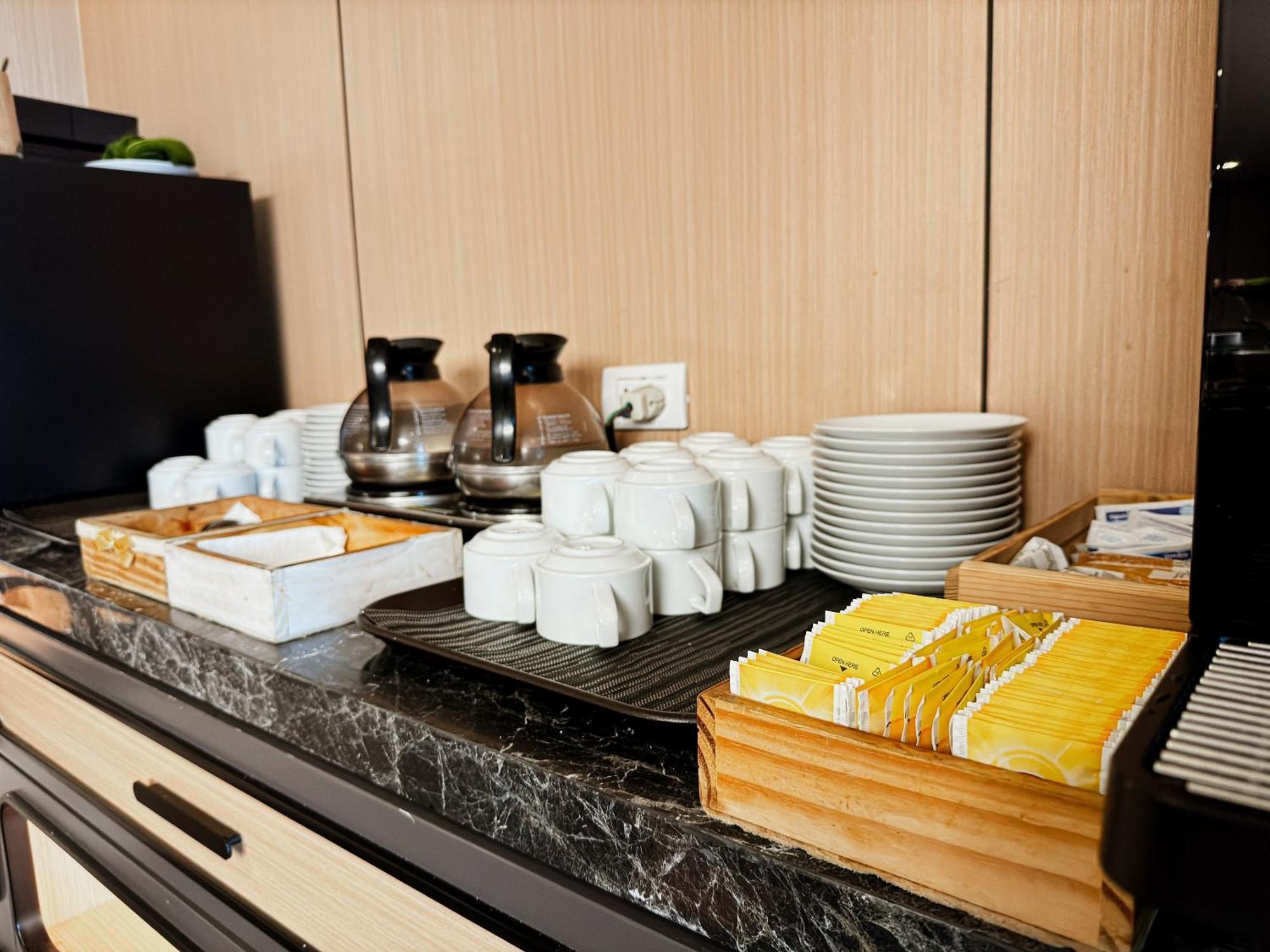 Icheck Inn Residences Patong Bagian luar foto